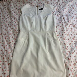 Ellen Tracy White Midi Dress with Elegant Silhouette